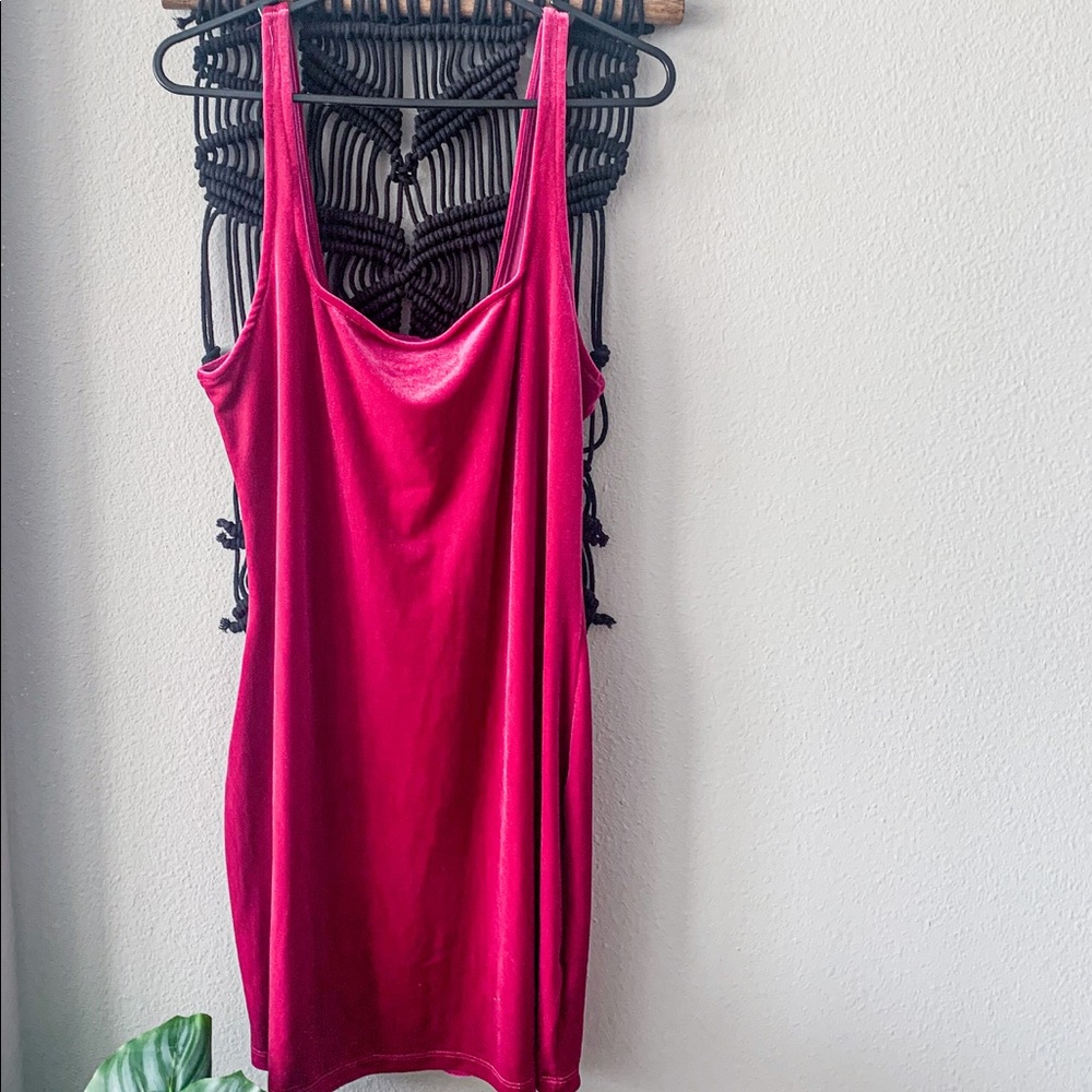 💗 NEW Urban Outfitters Velvet Square Neck Dress ✨